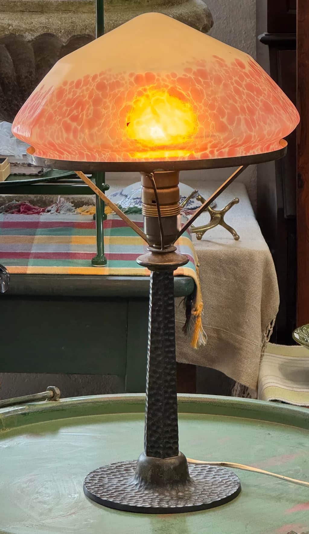 Härlig bordslampa, Jugend – begagnad belysning hos ReFurn Lidingö