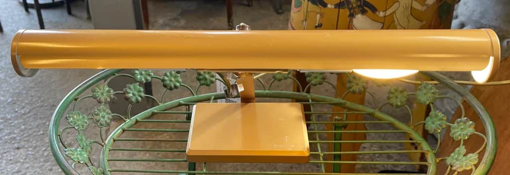 Bordslampa / Pianolampa – begagnad belysning hos ReFurn Lidingö