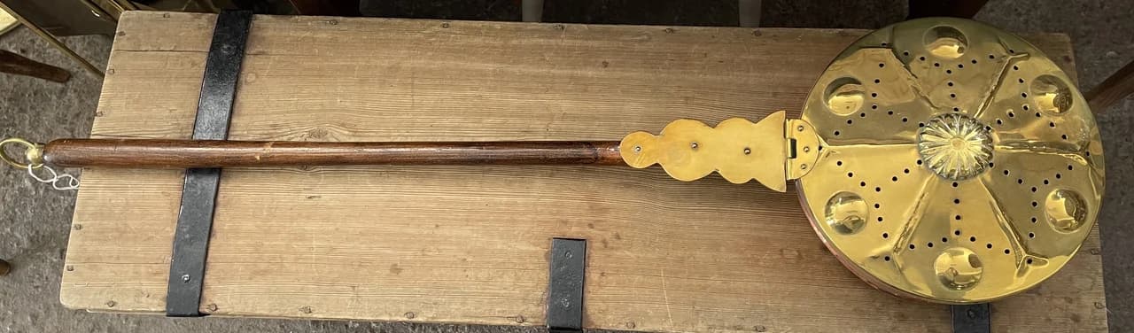 Läcker sängvärmare i koppar och mässing