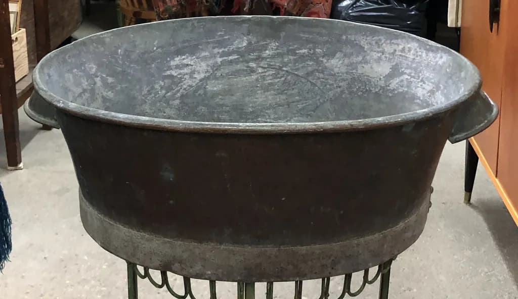 Härlig kopparbalja