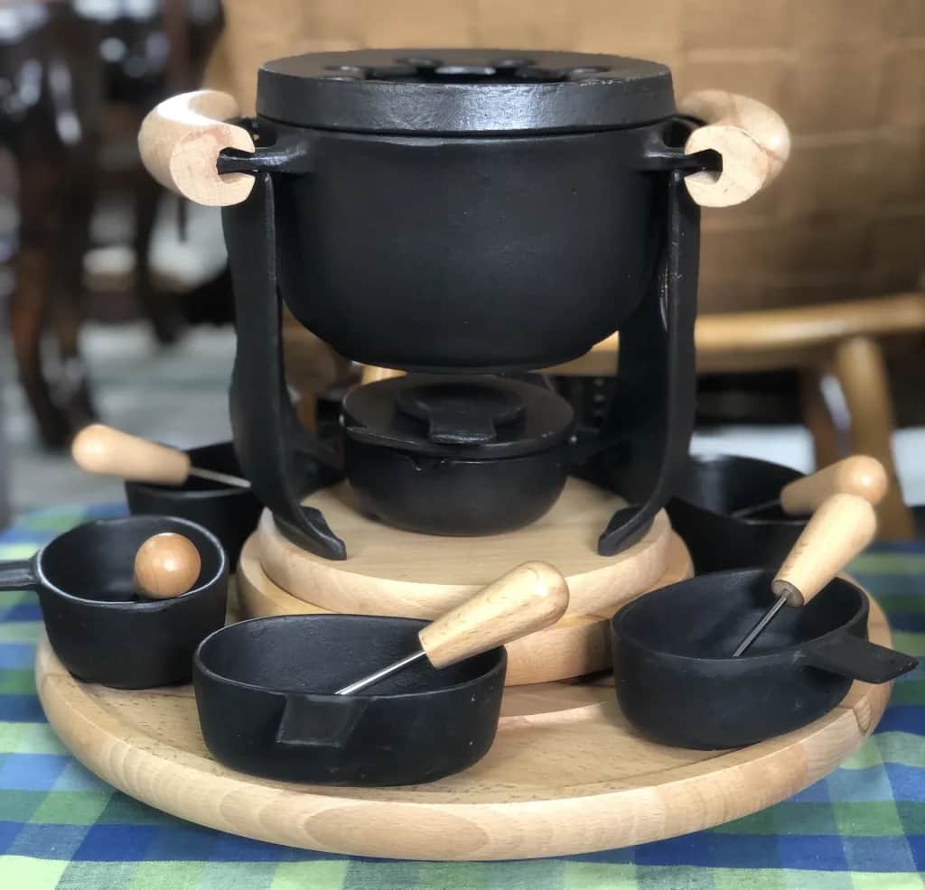 Läckert fondue set, Bodum – begagnad hemtextil & prydnad hos ReFurn Lidingö