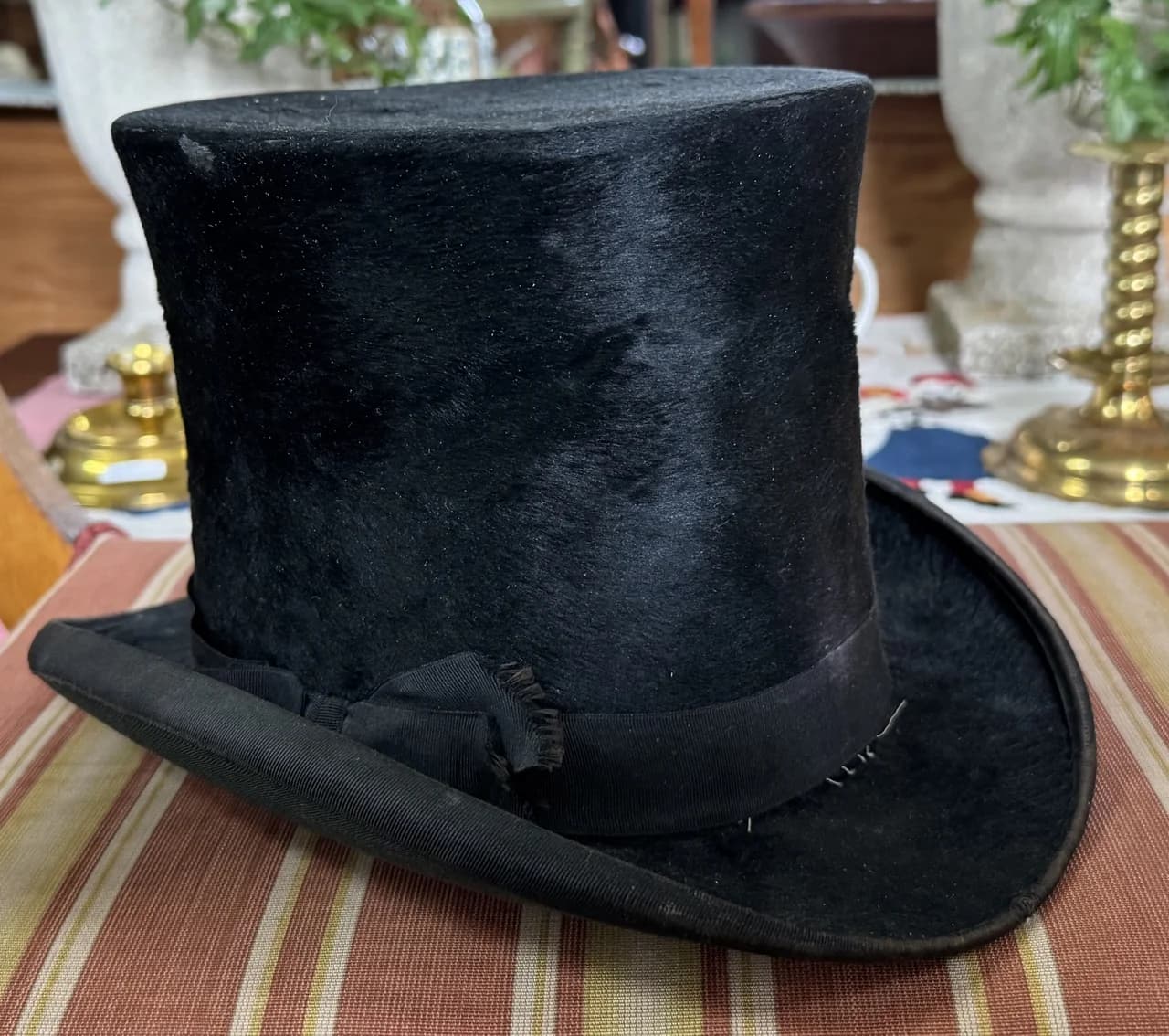 Storm / top hatt med ask , London, England