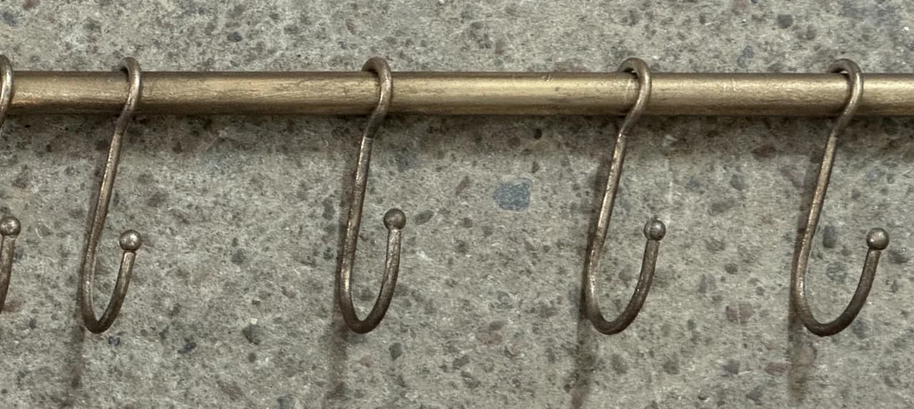 Fin kroklist, patinerad metall