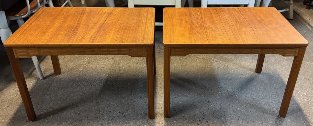 Underbra sidobord i teak, Tibro Serige