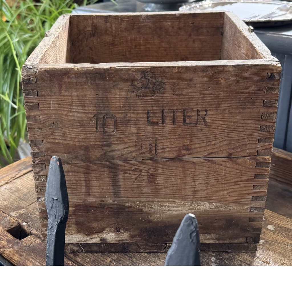 Almmoge mått, 10 L, stämplad